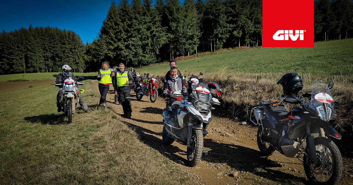 O+GIVI+Tour+faz+etapa+na+C%C3%B4te+Beaujolaise
